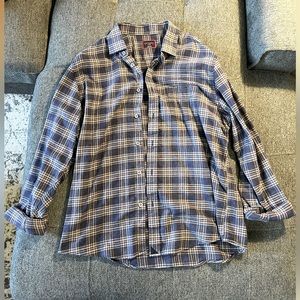 Untuckit Flannel Button up shirt (L)